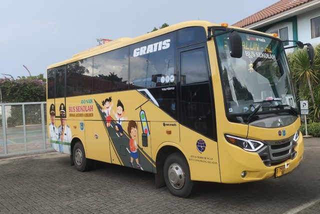 Bus sekolah gratis tangsel