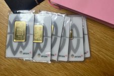 Emas Antam 10 November