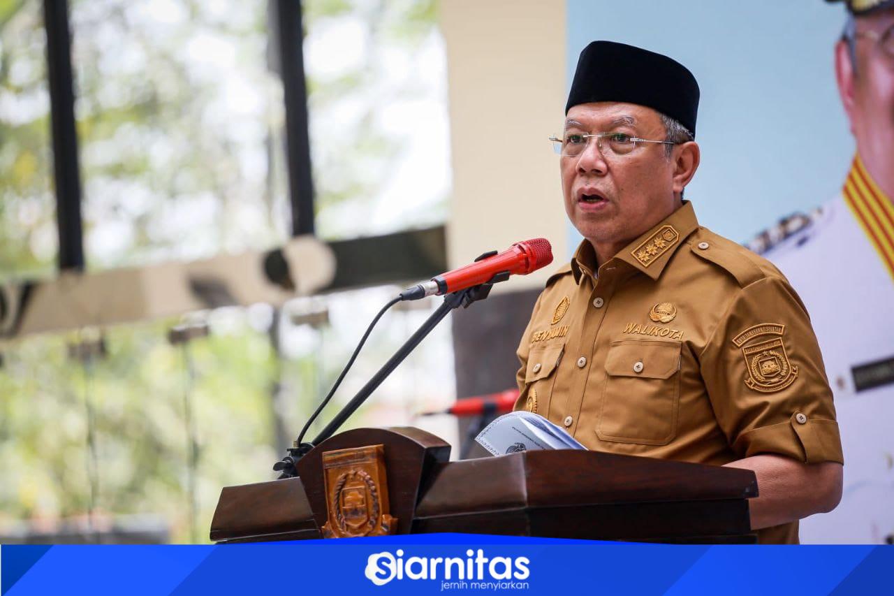 Walikota Tangsel Benyamin Davnie memberikan keterangan pers tentang diskon PBB-P2 2026.