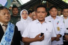 Gubernur Banten Andra Soni menyampaikan komitmen program sekolah gratis untuk menekan angka putus sekolah