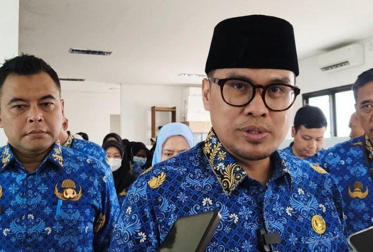 Wakil Walikota Tangerang Selatan menegaskan penindakan hanya ditujukan kepada warga yang sengaja membuang sampah di pinggir jalan hingga menyebabkan penumpukan sampah.