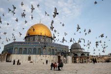 Ilustrasi peristiwa Isra Mikraj Nabi Muhammad SAW dari Masjidil Haram ke Masjidil Aqsa