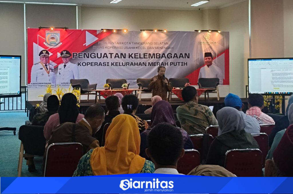 Peserta mengikuti kegiatan Penguatan Kelembagaan Koperasi Kelurahan Merah Putih yang diselenggarakan Dinkop UKM Kota Tangerang Selatan.