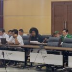 Pengurus PWI Kota Tangerang Selatan mengikuti uji publik Raperda RTRW 2025–2045 di ruang rapat DPRD Tangsel.