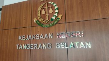 Kantor Kejaksaan Negeri Tangerang Selatan yang tengah menangani dugaan suap Rp10 juta terkait Loka Padel dan oknum Satpol PP Tangsel.